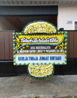 Papan Bunga Duka di Galang